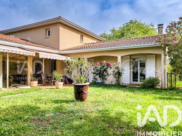 Maison 5 pièces 200 m²