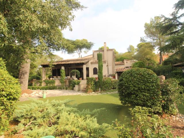 Maison 5 pièces 200 m²