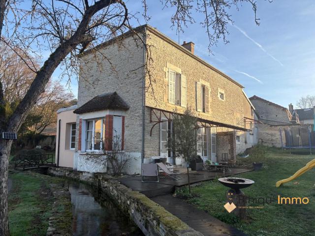 Maison 5 pièces 203 m²
