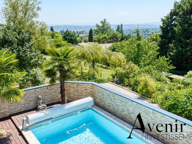 Maison 5 pièces 200 m²