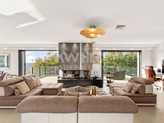 Maison 5 pièces 200 m²