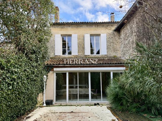 Maison 5 pièces 200 m²