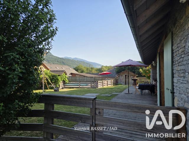 Maison 5 pièces 200 m²