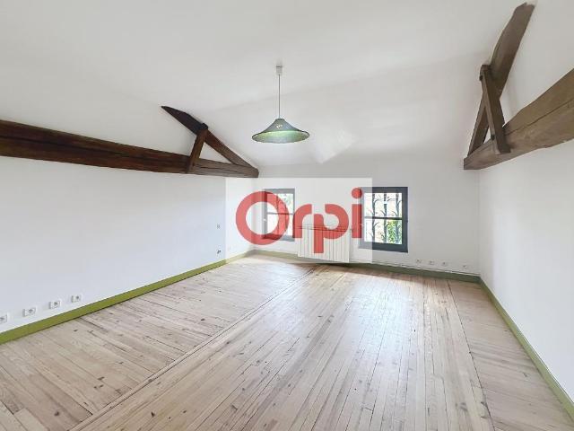 Maison 5 pièces, 200 m² à louer à Ondes 31330