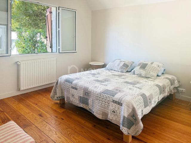 Maison 5 pièces, 200 m² à louer à Pau 64000