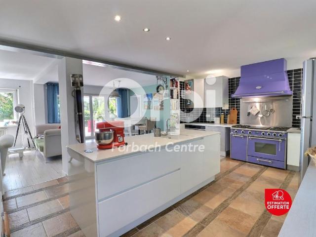 Maison 5 pièces 201 m²