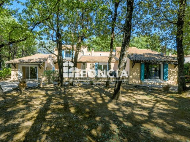 Maison 5 pièces 202 m²