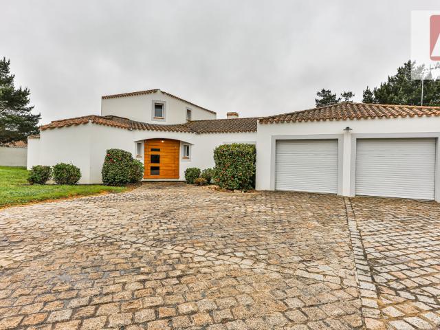 Maison 5 pièces 202 m²