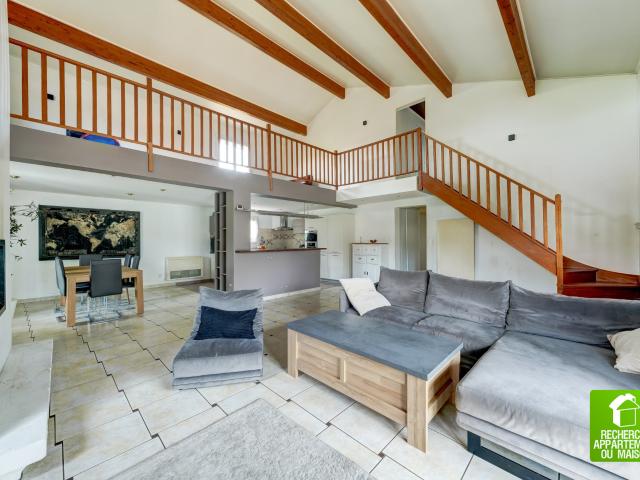 Maison 5 pièces 203 m²