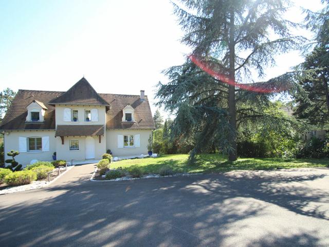 Maison 5 pièces 203 m²