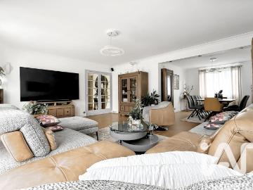 Maison 5 pièces 215 m²