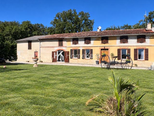 Maison 5 pièces 215 m²