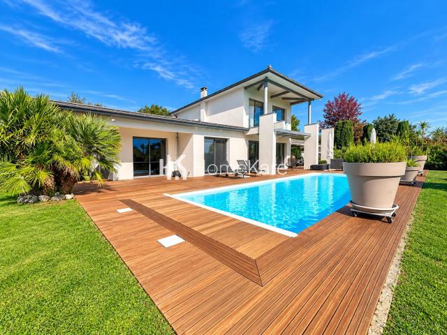 Maison 5 pièces 215 m²