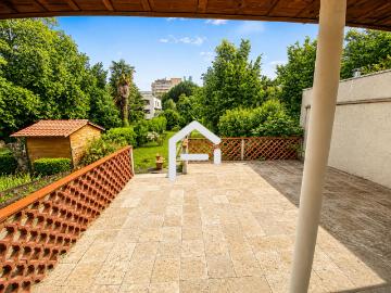 Maison 5 pièces 215 m²