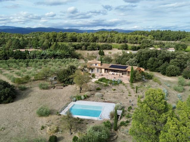 Maison 5 pièces 215 m²
