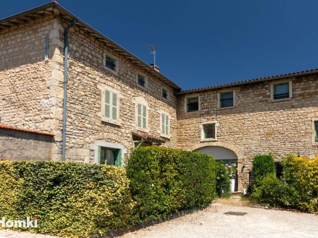 Maison 5 pièces 215 m²