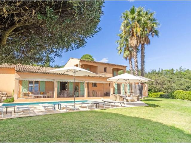 Maison 5 pièces 215 m²