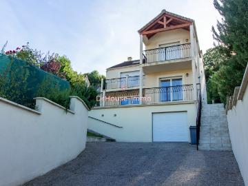 Maison 5 pièces 216 m²
