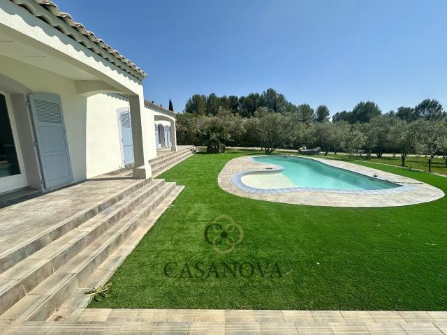 Maison 5 pièces 216 m²