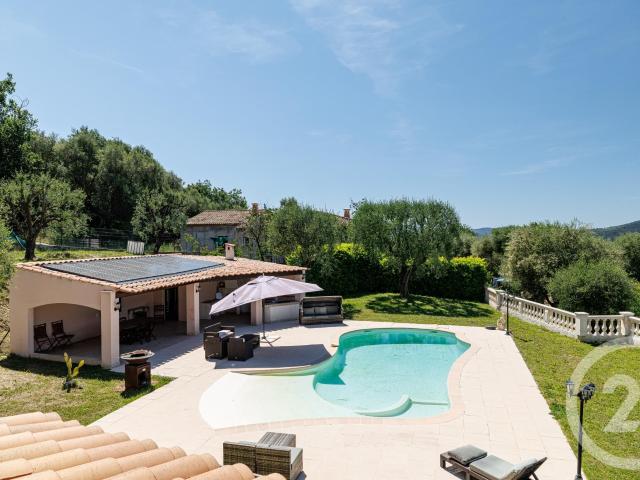 Maison 5 pièces 217 m²