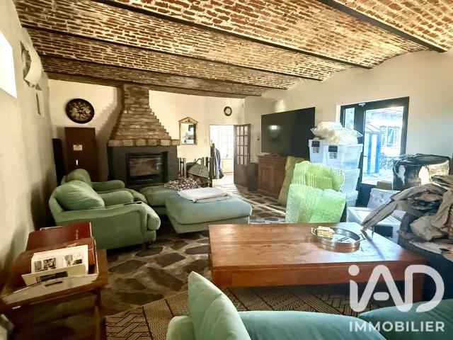 Maison 6 pièces 217 m²