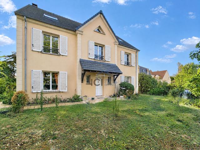 Maison 5 pièces 218 m²