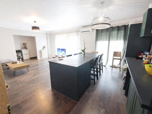 Maison 5 pièces 210 m²