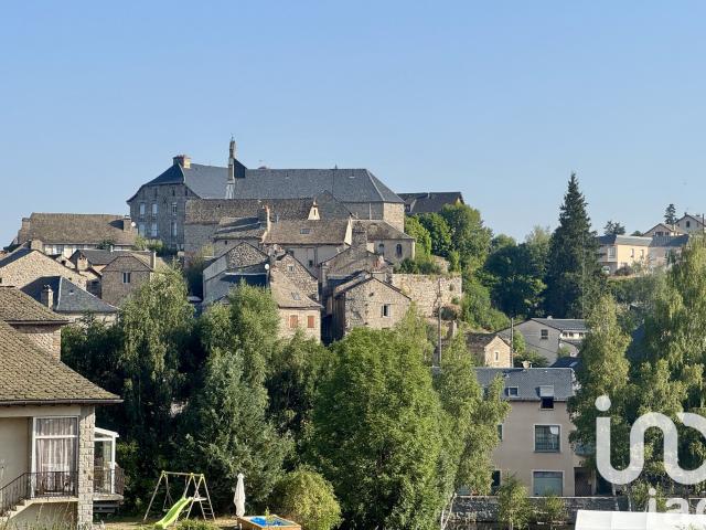 Maison 5 pièces 210 m²