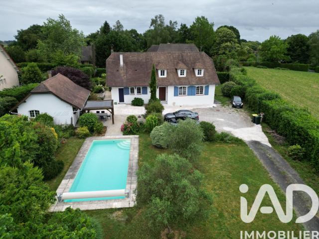 Maison 5 pièces 210 m²