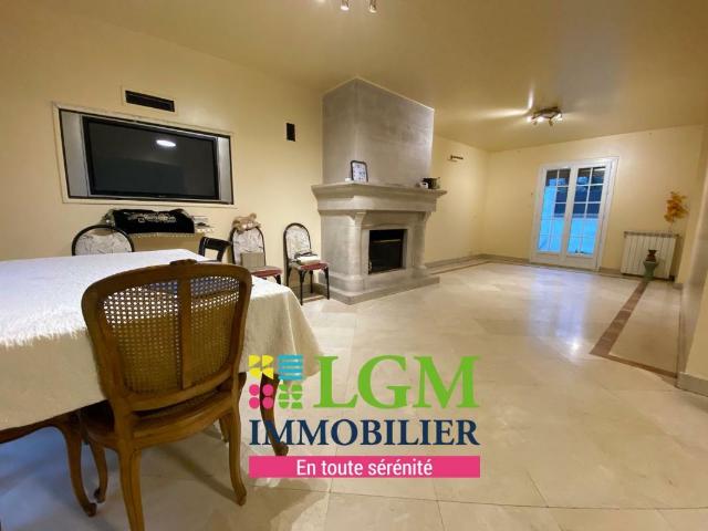 Maison 5 pièces 210 m²