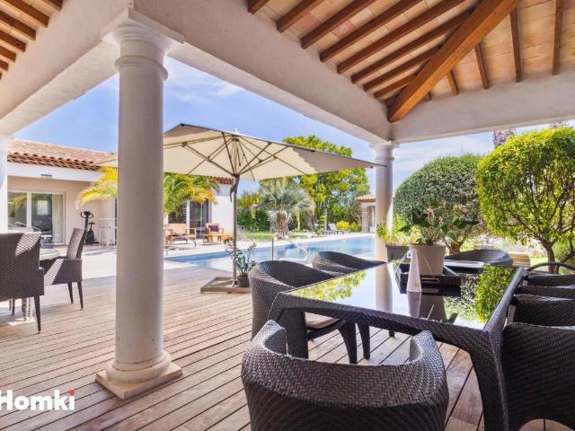 Maison 5 pièces 210 m²