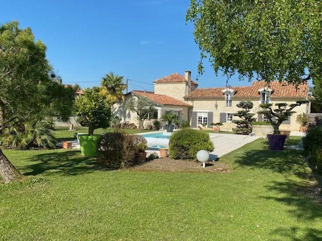 Maison 5 pièces 210 m²
