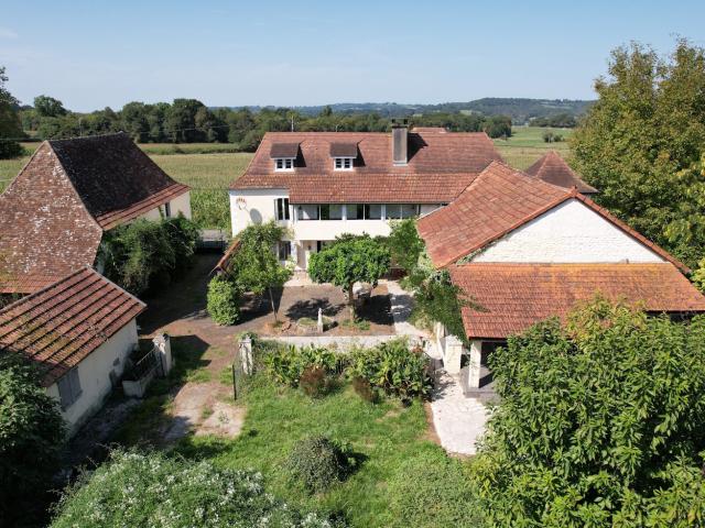 Maison 5 pièces 213 m²