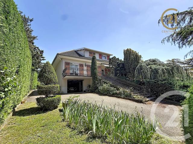 Maison 5 pièces 213 m²