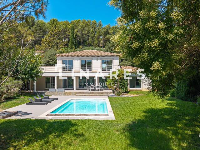 Maison 5 pièces 226 m²