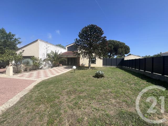 Maison 5 pièces 226 m²