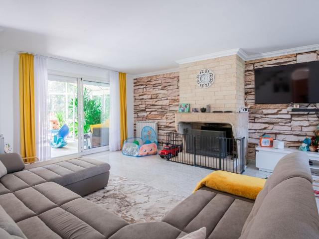Maison 5 pièces 226 m²
