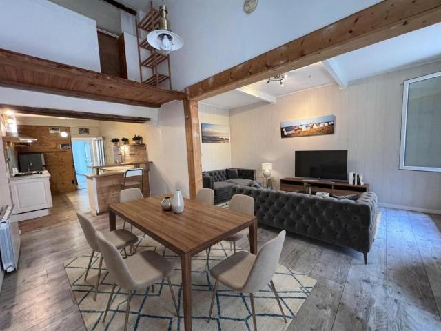 Maison 5 pièces 226 m²
