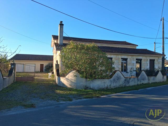 Maison 5 pièces 227 m²