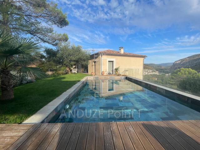 Maison 5 pièces 227 m²