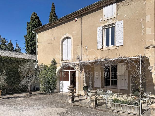 Maison 5 pièces 220 m²