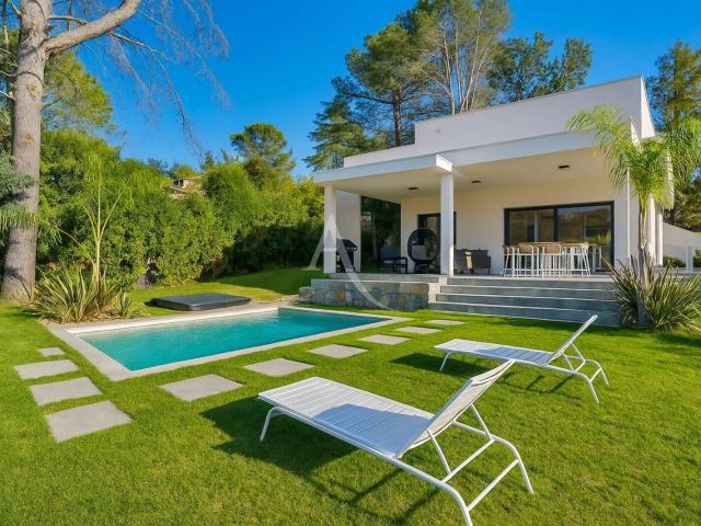 Maison 5 pièces 220 m²