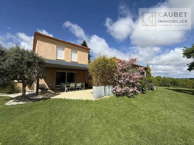Maison 5 pièces 220 m²