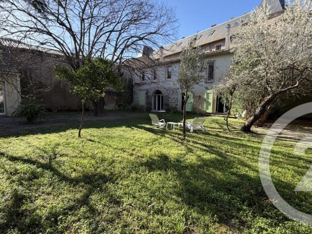 Maison 5 pièces 220 m²