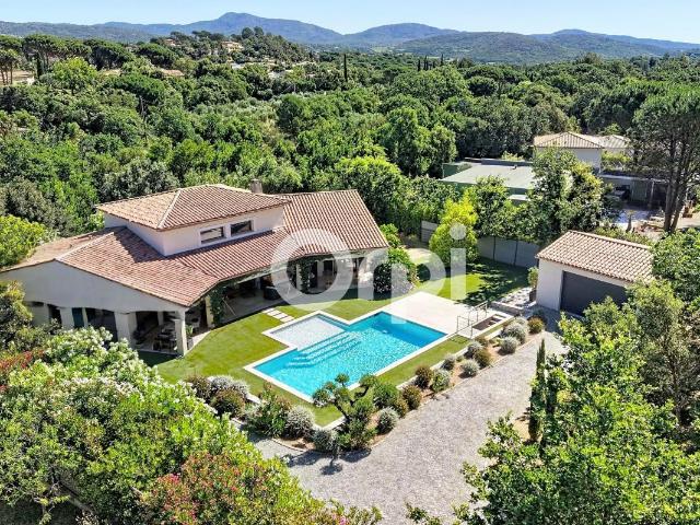 Maison 5 pièces 220 m²