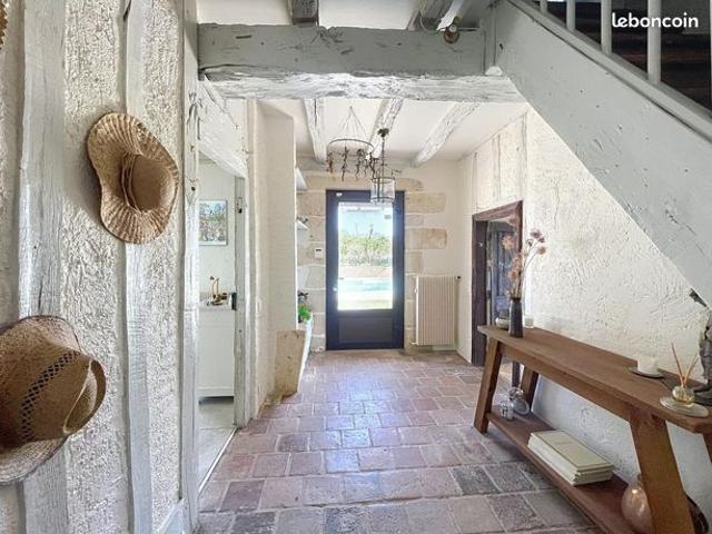 Maison 5 pièces 220 m²
