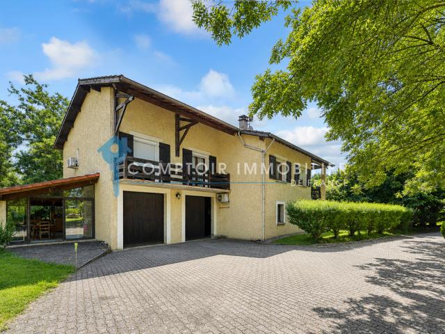Maison 5 pièces 220 m²