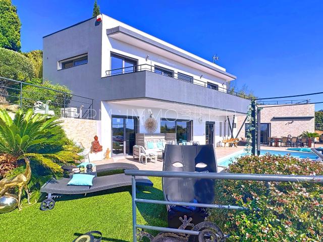 Maison 5 pièces 220 m²