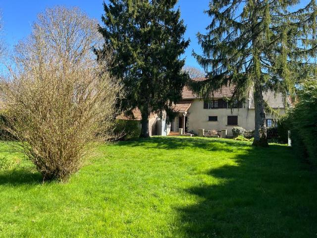 Maison 5 pièces 220 m²