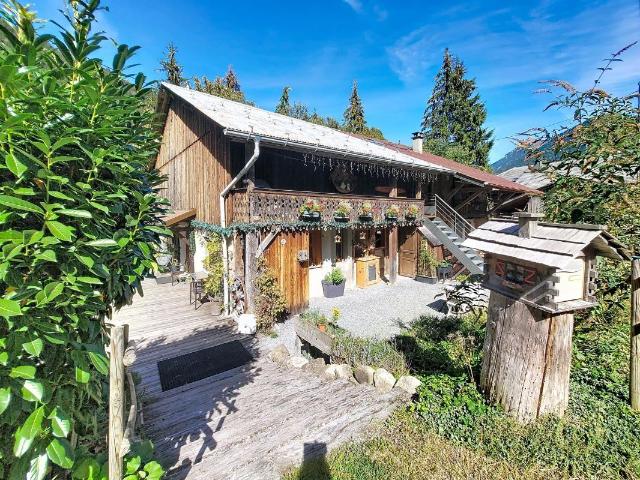 Maison 5 pièces 221 m²